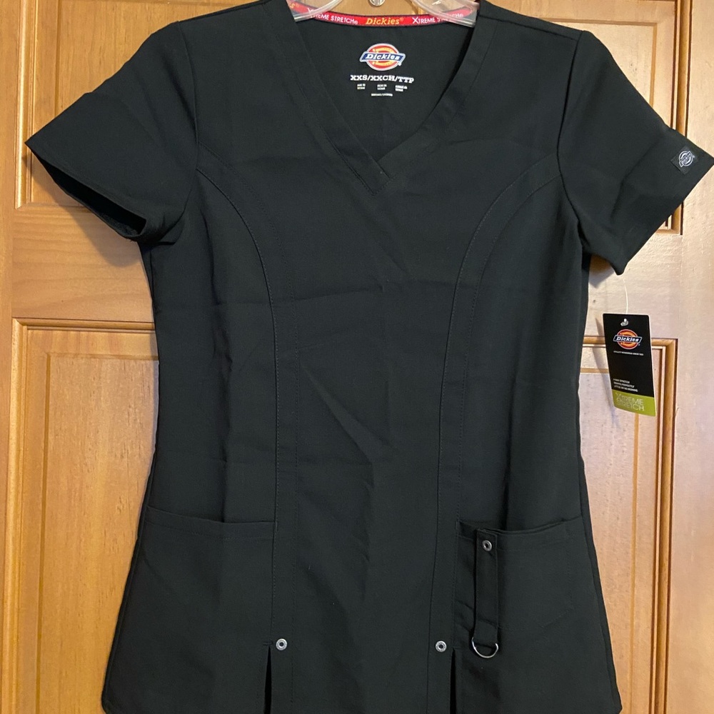 Women’s scrub top